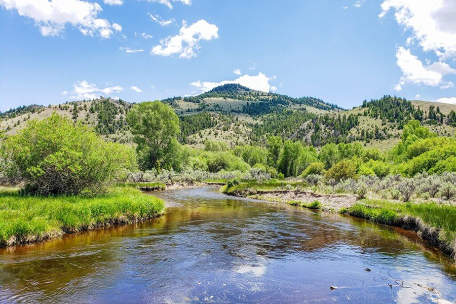Hotel near Crystal Park and Bannack State Park